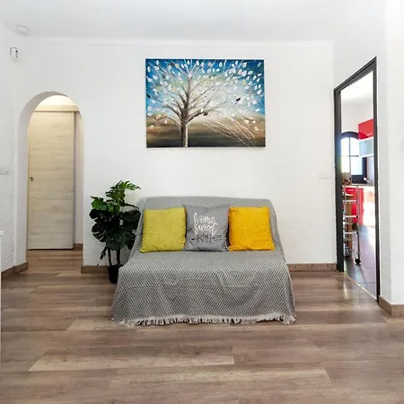 Beautiful 3-bedroom In Holiday home Roses