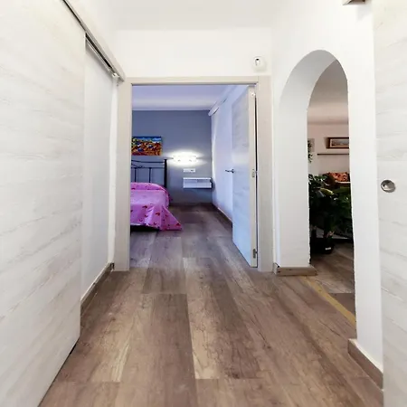 Holiday home Beautiful 3-bedroom In Roses